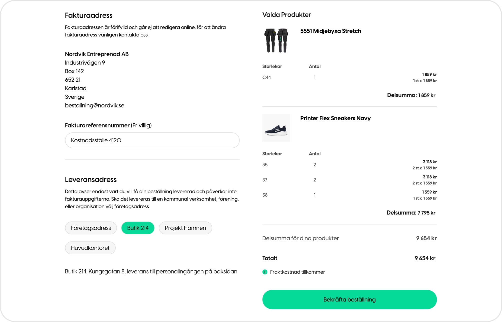 Kassan i en webbshop med f&ouml;rifylld fakturaadress, f&auml;lt f&ouml;r fakturareferens och fyra valbara leveransadresser.